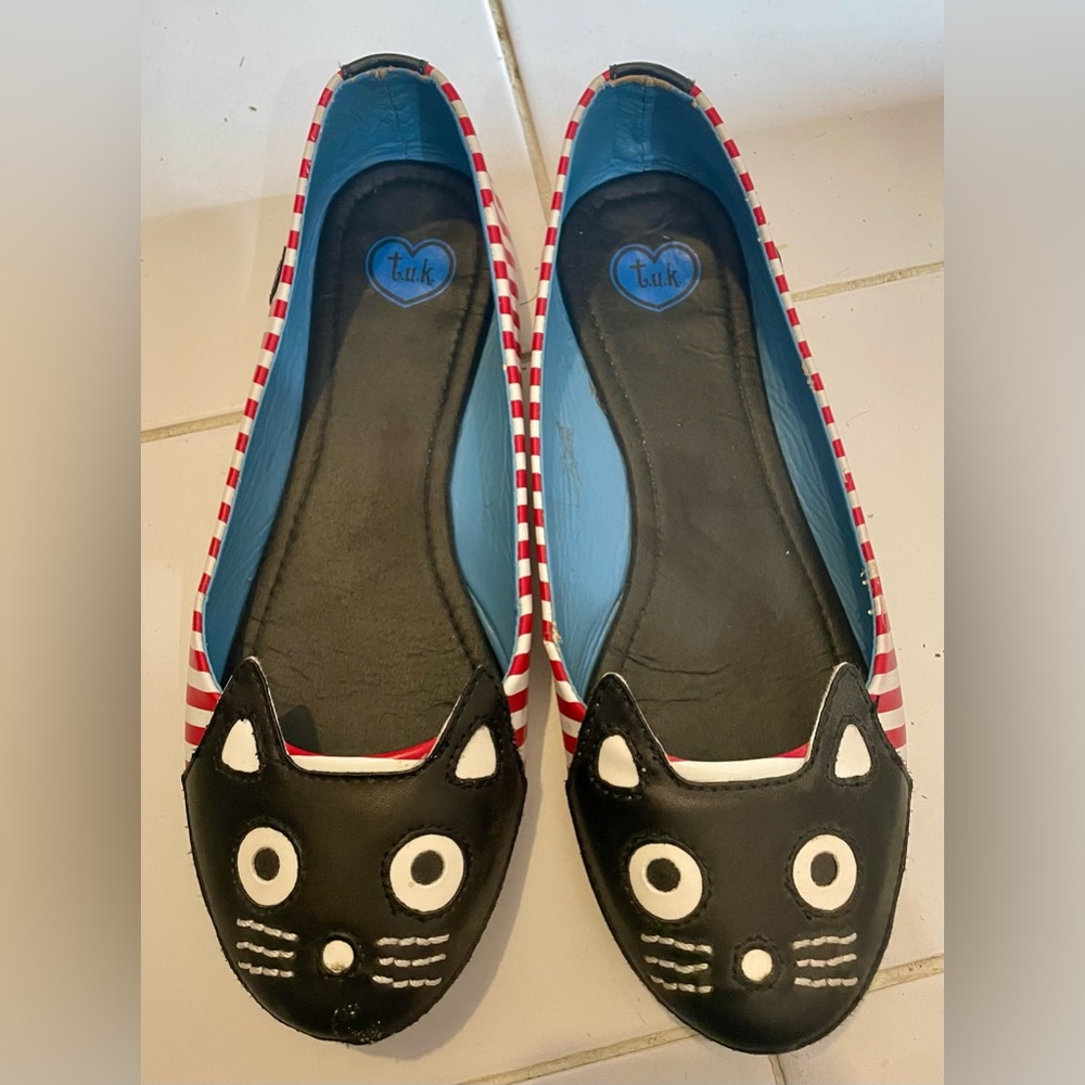 Charming ModCloth Kittycat Flats Size 9